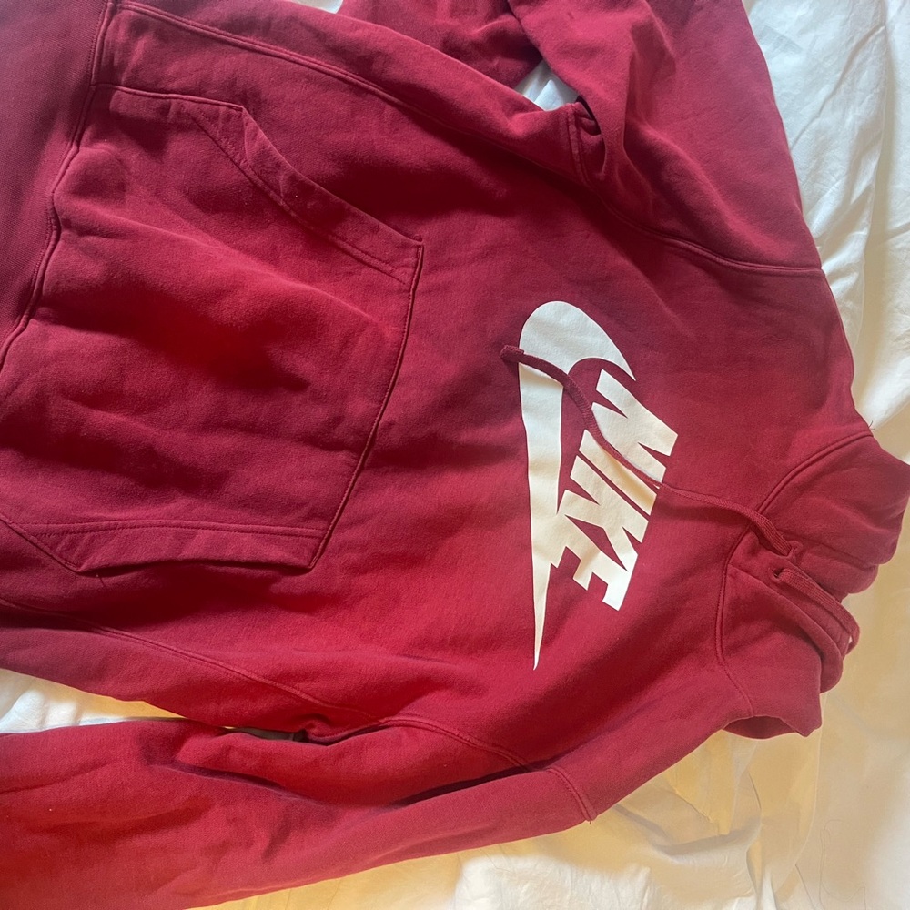 Nike Maroon Sweatshirt